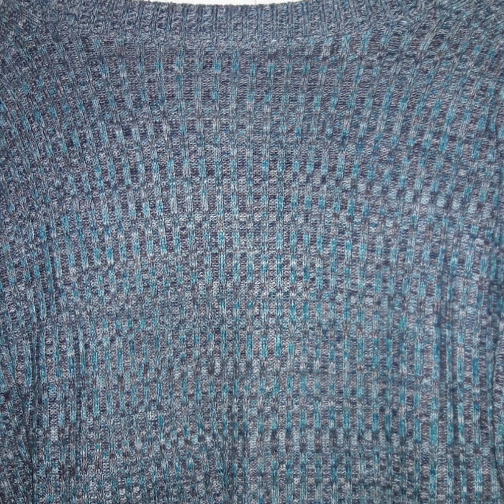 BOGO Sweater - Picture 3 of 4